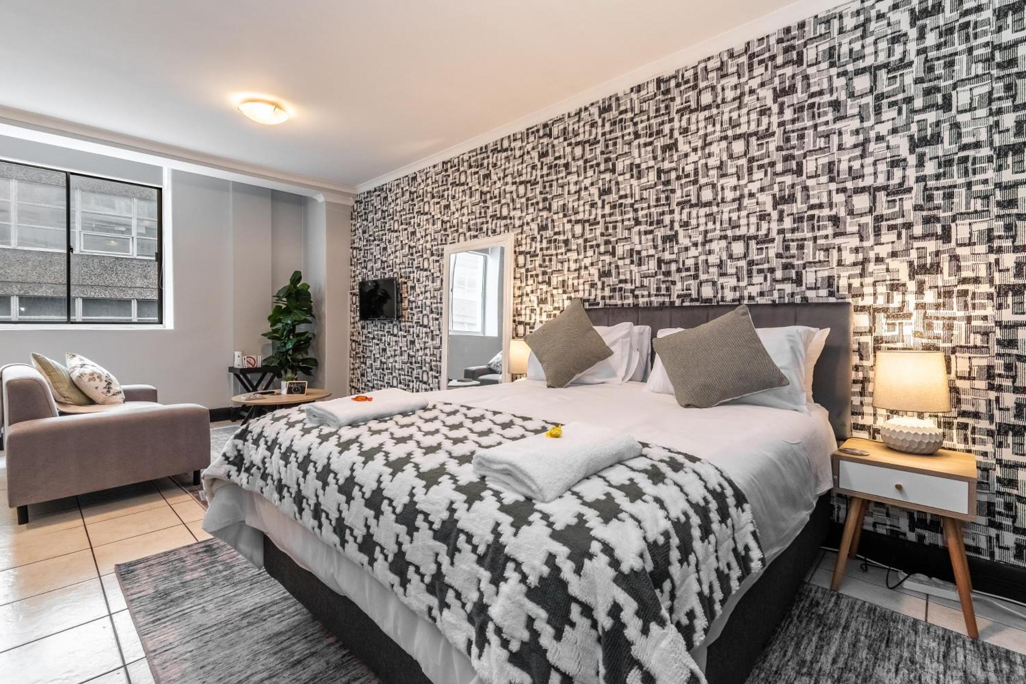 Apartamento The Square 135- Studio With Free Parking, Pool & Gym Access Ciudad del Cabo Exterior foto