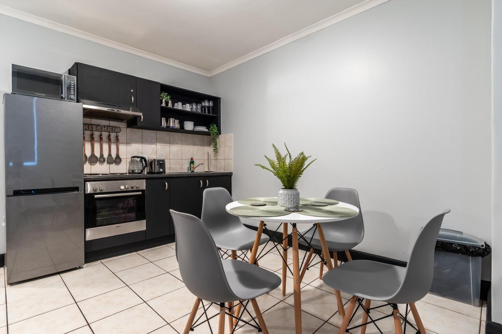 Apartamento The Square 135- Studio With Free Parking, Pool & Gym Access Ciudad del Cabo Exterior foto