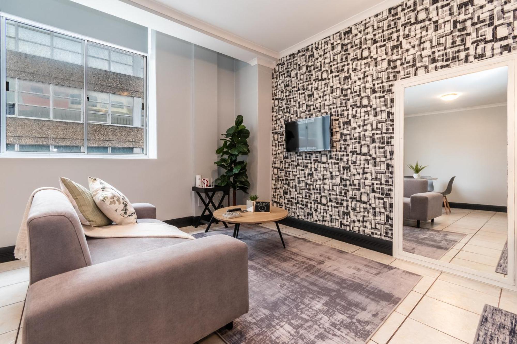 Apartamento The Square 135- Studio With Free Parking, Pool & Gym Access Ciudad del Cabo Exterior foto