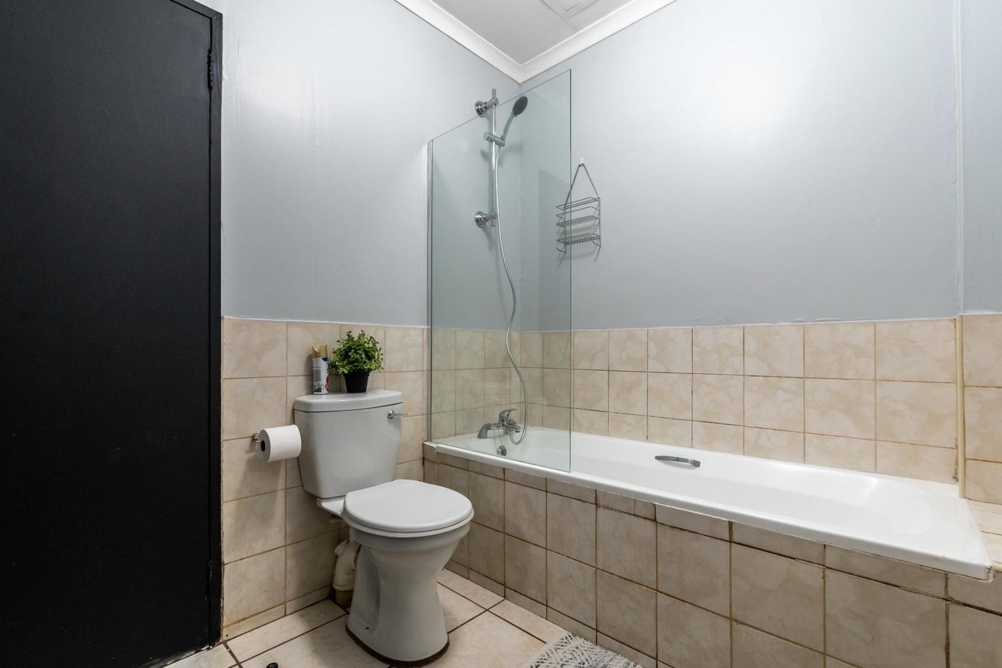 Apartamento The Square 135- Studio With Free Parking, Pool & Gym Access Ciudad del Cabo Exterior foto