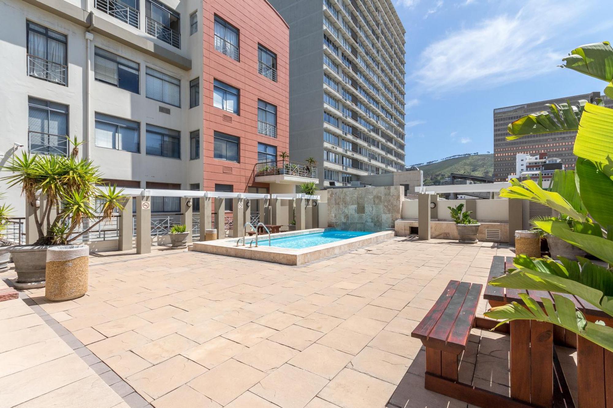 Apartamento The Square 135- Studio With Free Parking, Pool & Gym Access Ciudad del Cabo Exterior foto