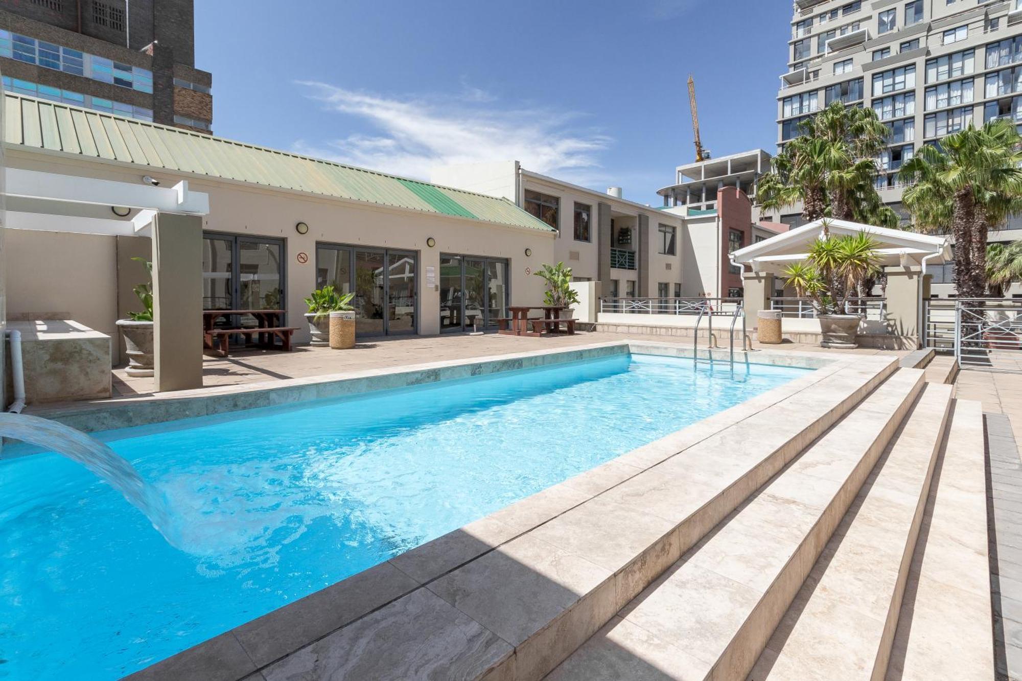 Apartamento The Square 135- Studio With Free Parking, Pool & Gym Access Ciudad del Cabo Exterior foto